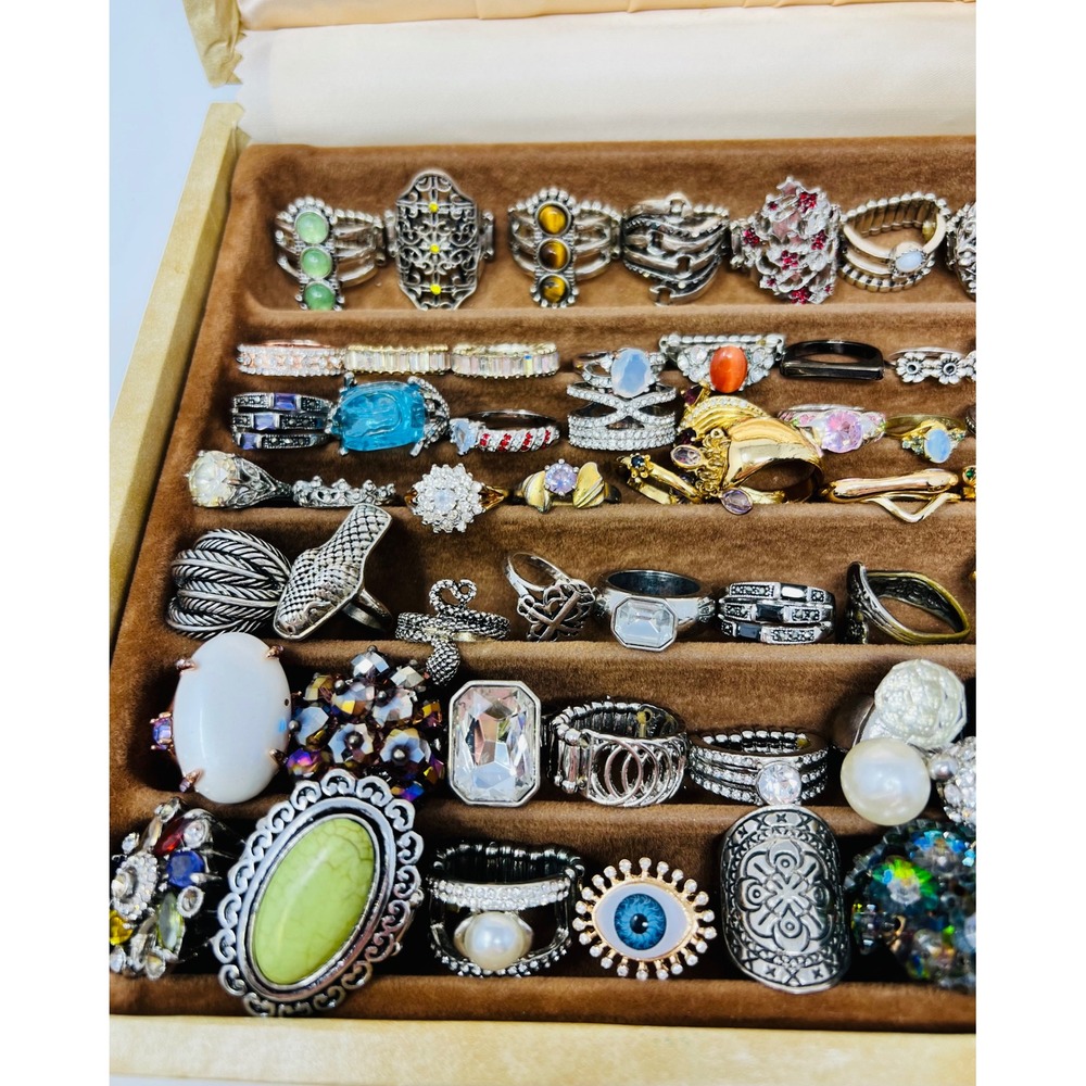 Vintage & Modern Gold & Silver Tone Assortment Fashion Statement Rings Lot of 85 - Picture 3 of 16